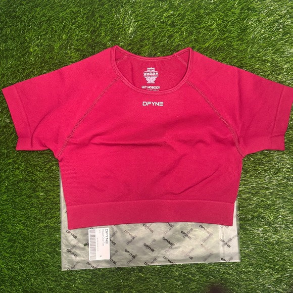 Dfyne Tops - Dfyne impact crop top berry medium